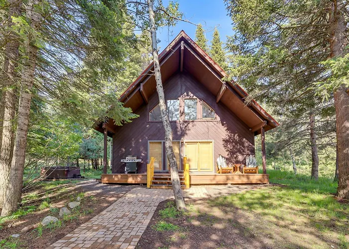 Beautiful Mccall Cabin: Perfect For Families!
